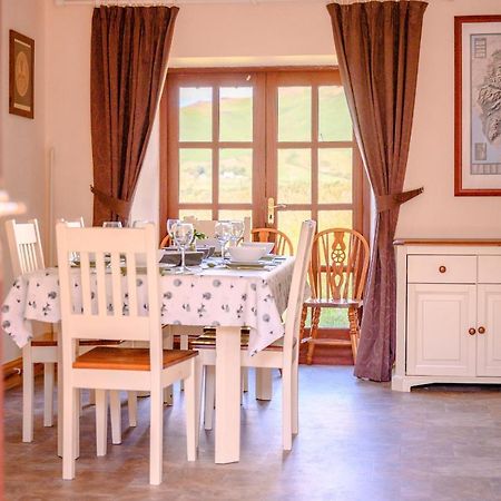 מילום Tower Cottage מראה חיצוני תמונה